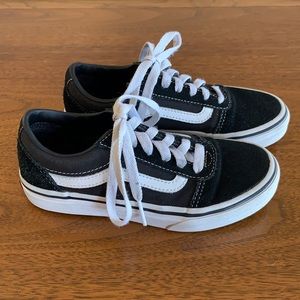 Kids Black/White Ward Vans Sneakers Size 1